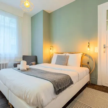 Beautiful With Balcony 4 Bedrooms! Daire Lille