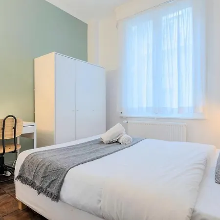 Daire Beautiful With Balcony 4 Bedrooms!