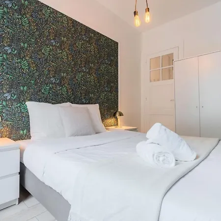 Beautiful With Balcony 4 Bedrooms! Daire Lille